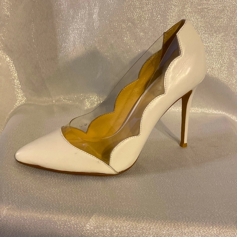 RAYE Heels